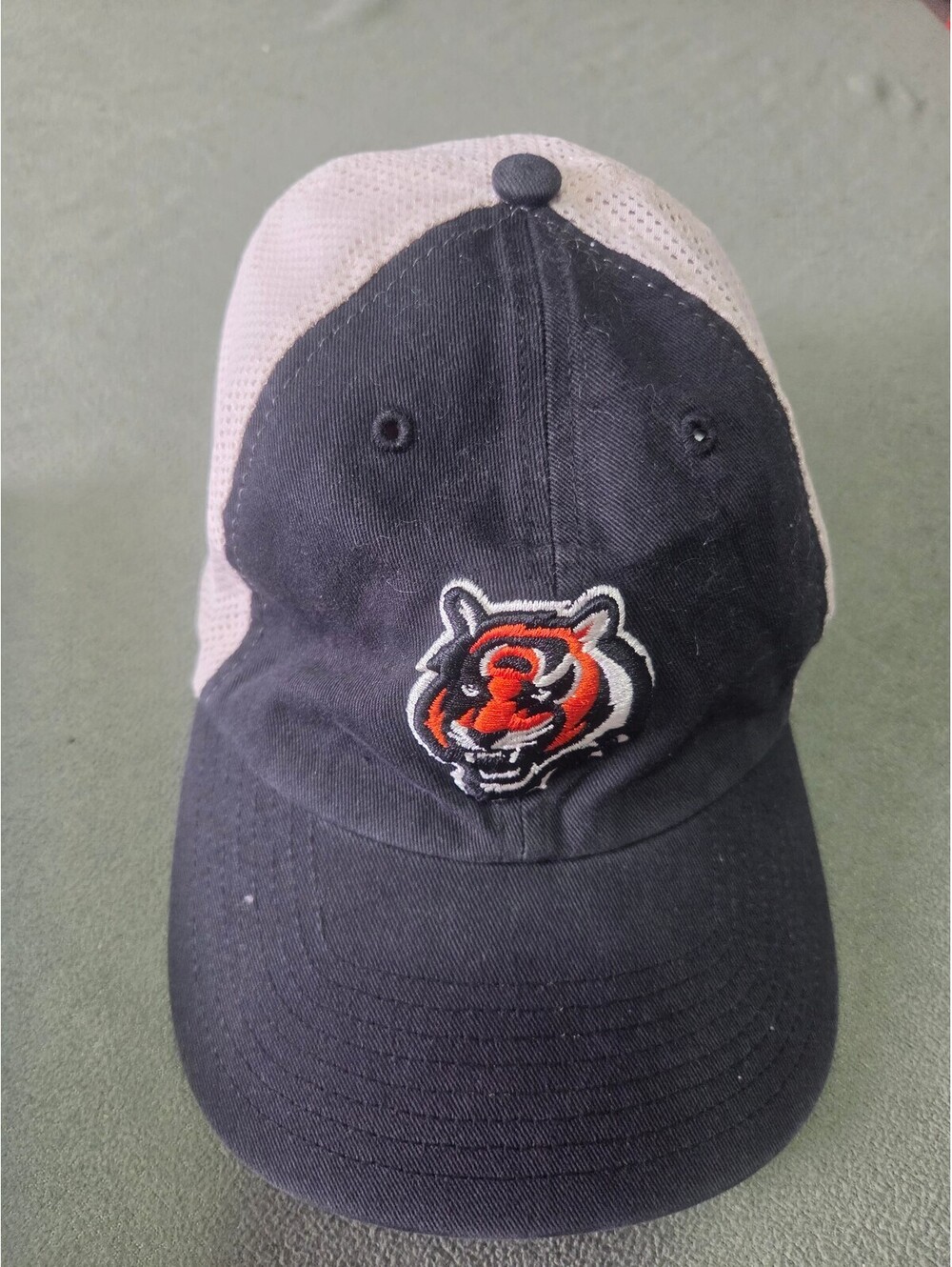 Cincinnati Bengals NFL The Franchise Stretch Fit Hat Black White Mesh Cap